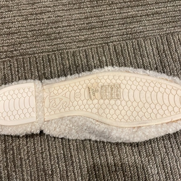 Yosi Samra fluffy flats - Picture 2 of 3